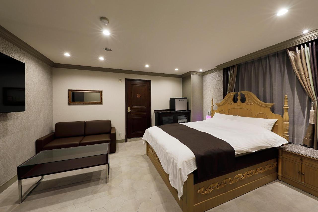 ホテルバースデー岐阜西店 Hotel Birthday Gifuwest (Adults Only) Εξωτερικό φωτογραφία