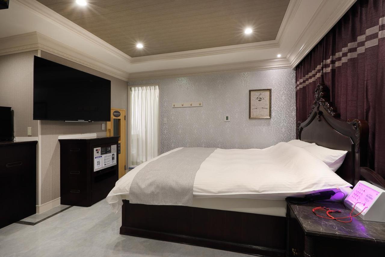 ホテルバースデー岐阜西店 Hotel Birthday Gifuwest (Adults Only) Εξωτερικό φωτογραφία