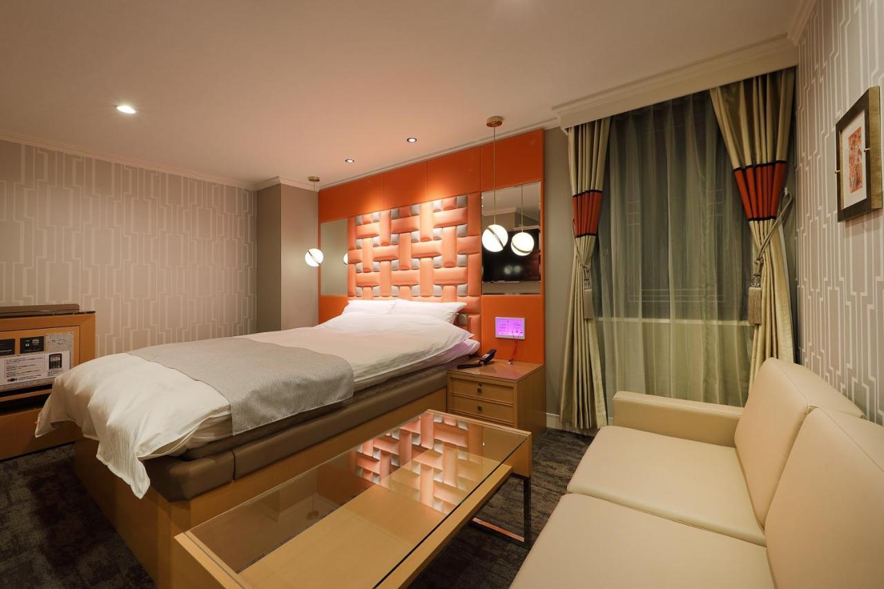 ホテルバースデー岐阜西店 Hotel Birthday Gifuwest (Adults Only) Εξωτερικό φωτογραφία